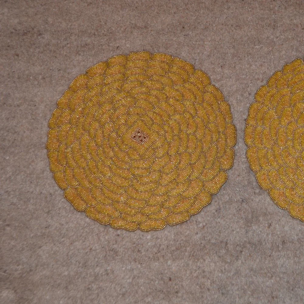 RARE 2 NWT DESIGNER KIM SEYBERT GOLD SUMMER FLOWER FLORAL BEADED TABLE PLACEMAT